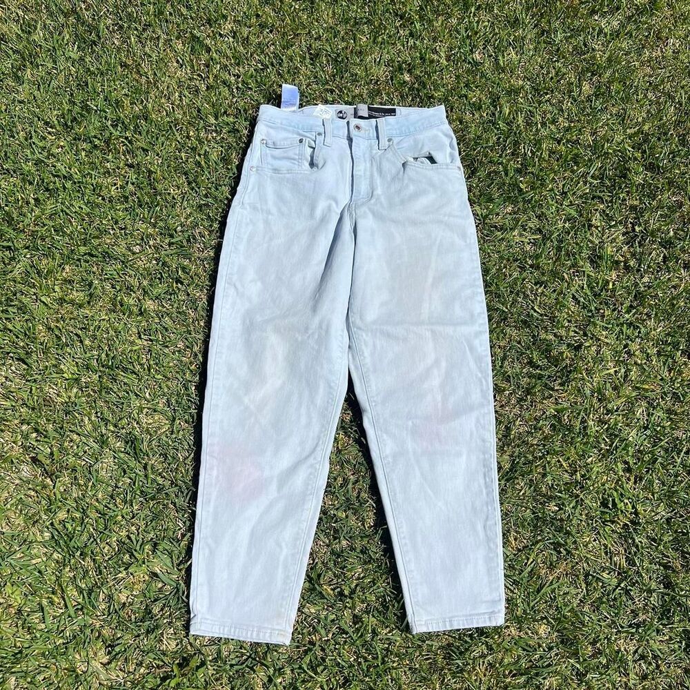 Levi’s silver tab mom jean y2k 30 by 27 y2k rare